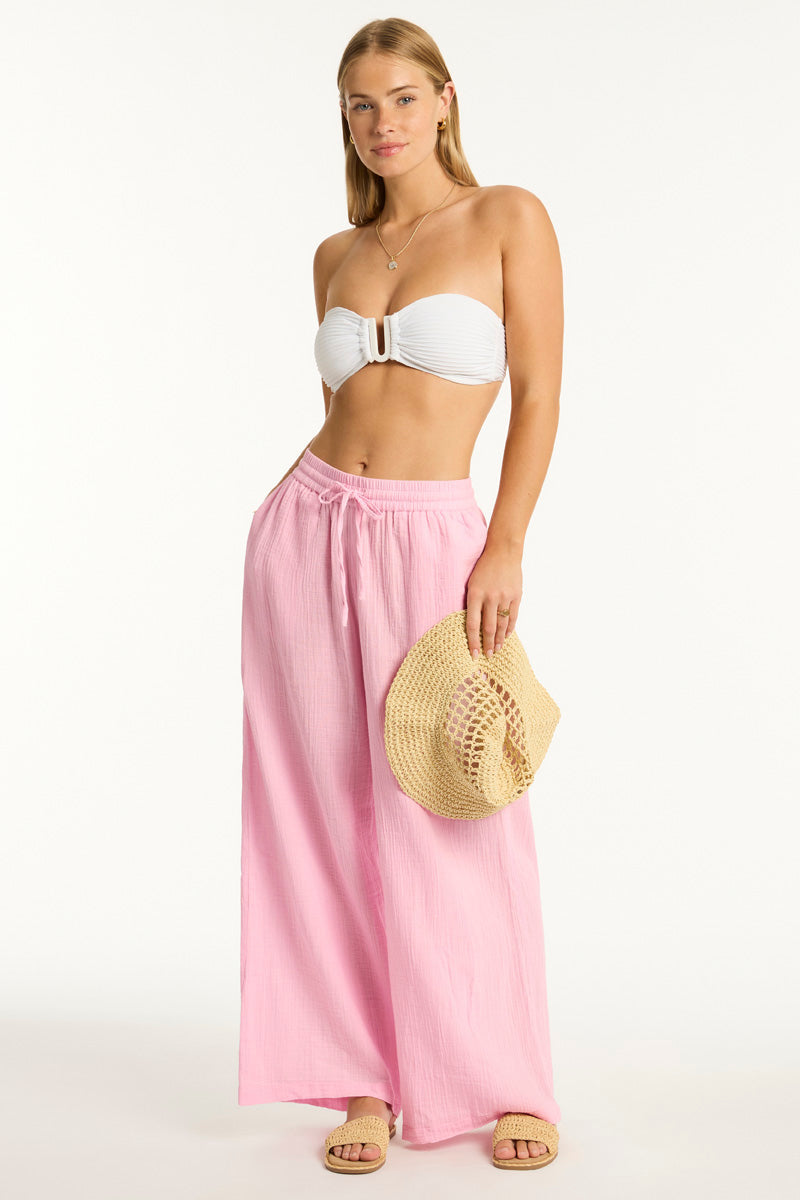 S89-SL9094SSSUNSETBEACHPANTPINK-23800-Bond-Eye-Sealevel-D2-2490_Cropped_64a5661a-1fec-4e9f-a9e4-f9eca75a8b9d