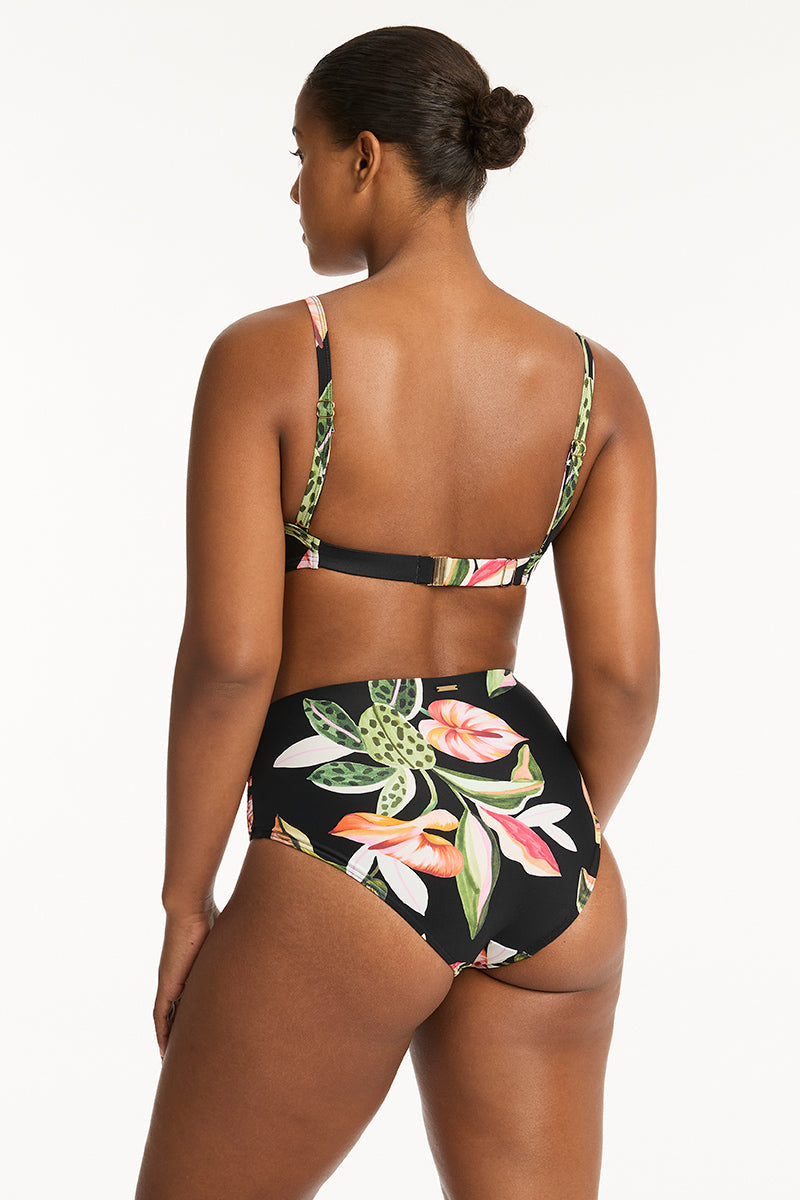 Sundown-Twist-Front-DD-E-Cup-Bra_High-Waist-Gathered-Side-Pant_Sea-Level-Swim-Australia_5_23bc97d5-639f-4453-b139-a2766d968e4d