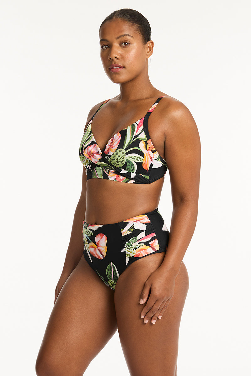 Sundown-Twist-Front-DD-E-Cup-Bra_High-Waist-Gathered-Side-Pant_Sea-Level-Swim-Australia_6_efd65f87-c328-4686-b9e1-d321d02ee661